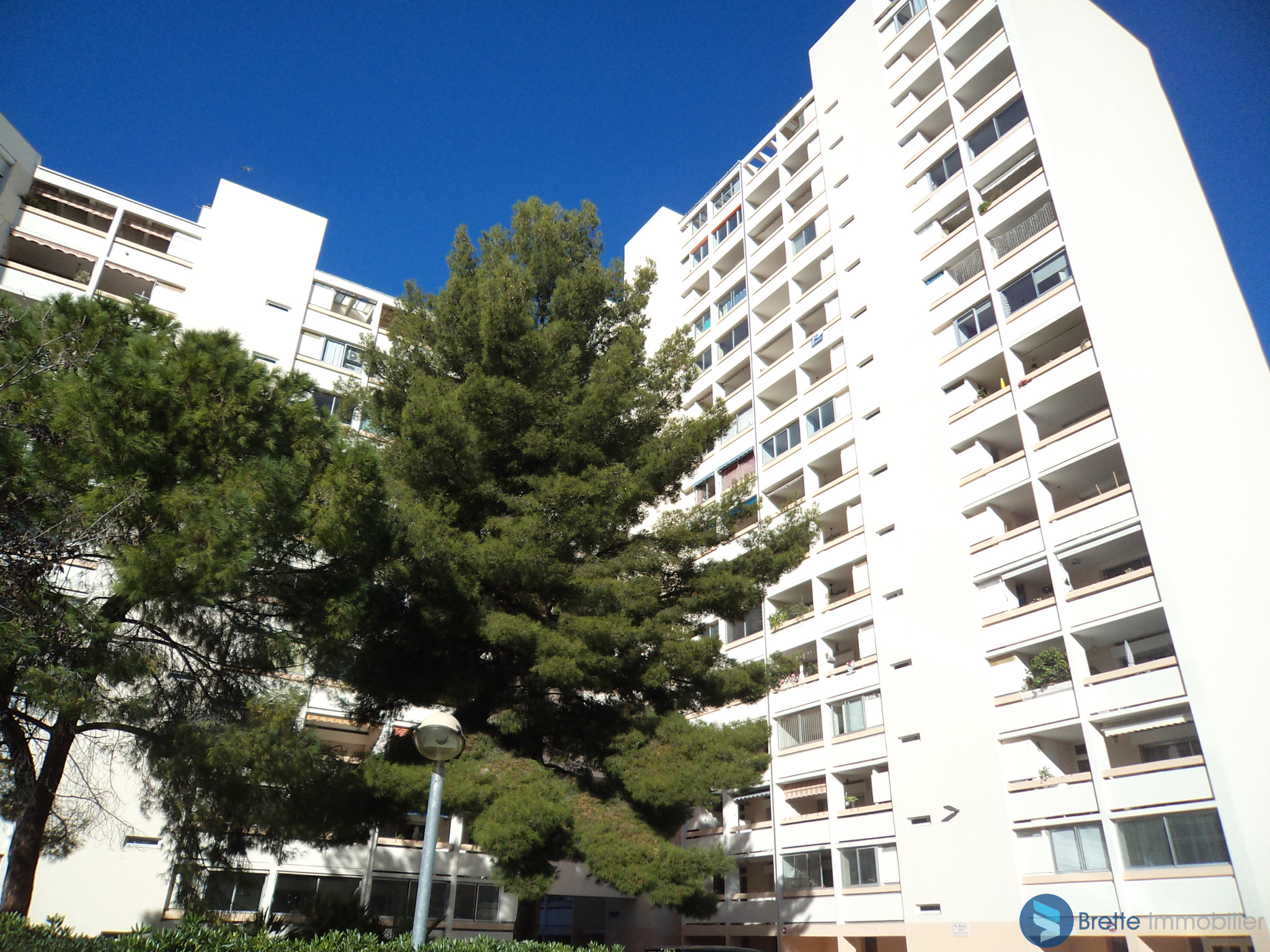 vente TOULON CLARET APPARTEMENT T4 AVEC PARKING ET APERCU MER